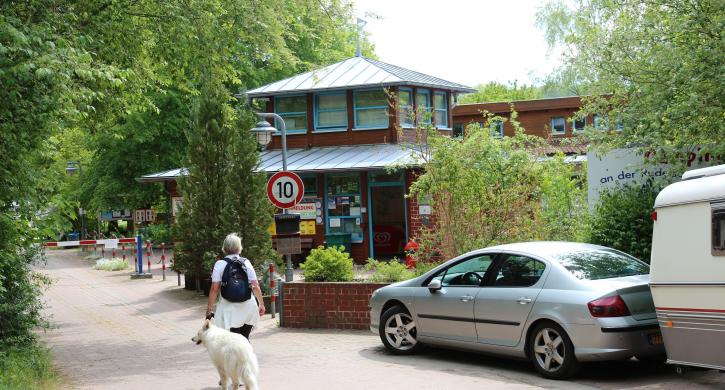 Zufahrt zum Camping Rudelsburg